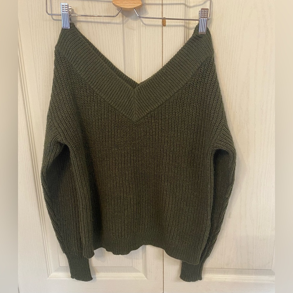 Only Women's Olive Green Pullover Knit Sweater - Picture 3 of 13
